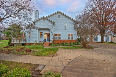 Lake Townhome/Townhouse For Sale in Lexington, Kentucky