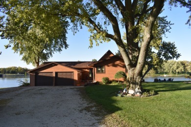 Bayles Lake Home For Sale in Loda Illinois
