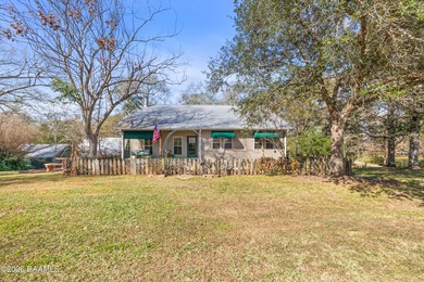 Hidden Hills Lake Home For Sale in Arnaudville Louisiana