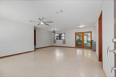 BEING SOLD AS-IS Welcome to this beautifully 3-bedroom, 2-bath - photo 5