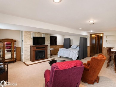 Welcome to 12149 Overturf Drive, Moravia, IA, located in the - photo 22
