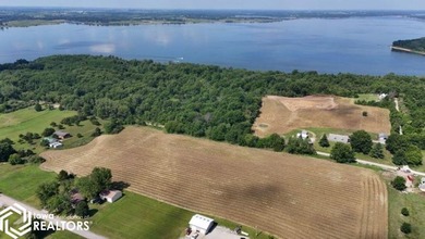 Welcome to 12149 Overturf Drive, Moravia, IA, located in the - photo 29