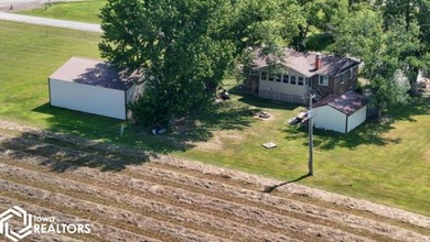 Welcome to 12149 Overturf Drive, Moravia, IA, located in the - photo 31