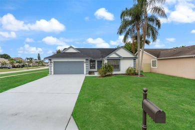 Lake Wellington Home For Sale in Wellington Florida