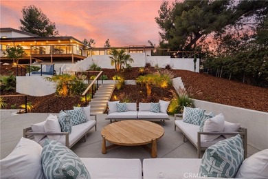 Breathtaking. Absolutely stunning. Two separate houses, but far - photo 1