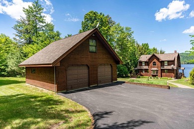 Set on 107 feet of pristine, sandy-bottom frontage along Fourth - photo 6