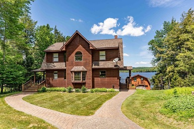 Set on 107 feet of pristine, sandy-bottom frontage along Fourth - photo 7