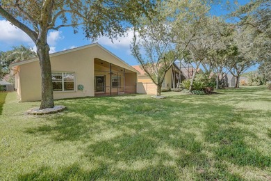 A BRAND NEW ROOF 2026!!! A SPACIOUS 3 BEDROOM/2 FULL BATHROOM - photo 26