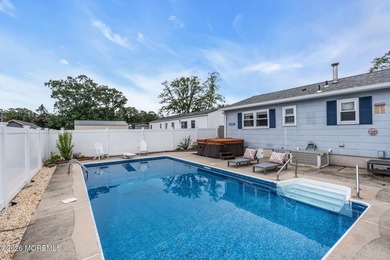 Brick's highly desirable Lake Riviera offers this expanded 3 - photo 31