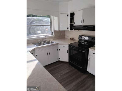 Don't miss this opportunity!! More than 1-acre lot. Fresh paint - photo 5