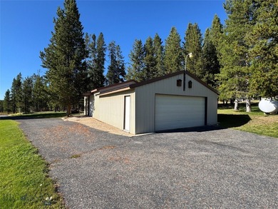 Don't miss this rare opportunity to own a beautifully maintained - photo 3