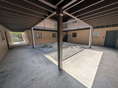 OWNER FINANCING - INVESTOR ALERT -  APPROVED CONDO!!! Unit is an - photo 4