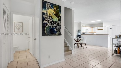 **PRICE IMPROVEMENT** Spacious 3-bedroom, 2.5-bath corner - photo 6