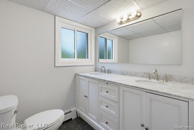 Move-in ready 3-bedroom, 2-bath split-level with lake privileges - photo 17