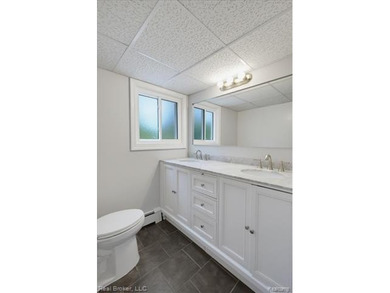 Move-in ready 3-bedroom, 2-bath split-level with lake privileges - photo 18