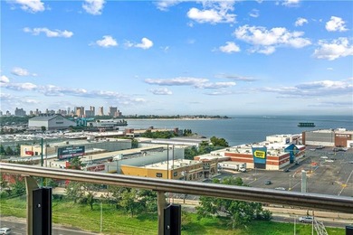 Residence 8E at Bayview Courtyard offers an elevated waterfront - photo 21