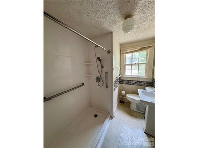 Just hit the market and has SO much potential! Come live, work - photo 21