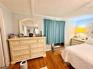 Beautifully updated 2-bedroom, 2-bath manufactured home located - photo 21