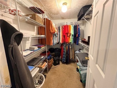Beautifully updated 2-bedroom, 2-bath manufactured home located - photo 24