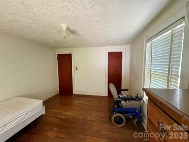 Just hit the market and has SO much potential! Come live, work - photo 25