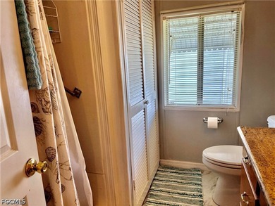 Beautifully updated 2-bedroom, 2-bath manufactured home located - photo 25