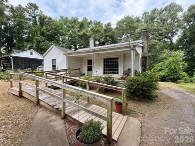 Just hit the market and has SO much potential! Come live, work - photo 29