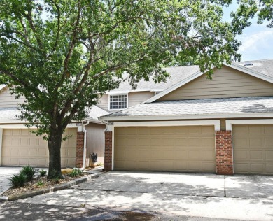 Lake Condo Sale Pending in Altamonte Springs, Florida