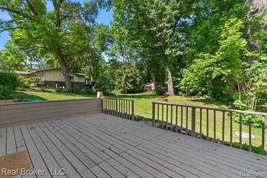 Move-in ready 3-bedroom, 2-bath split-level with lake privileges - photo 33