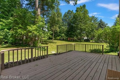 Move-in ready 3-bedroom, 2-bath split-level with lake privileges - photo 34