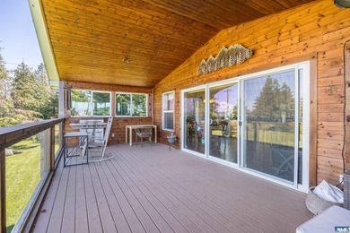 This multi-level home features a brilliant open-concept design - photo 39