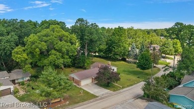 Move-in ready 3-bedroom, 2-bath split-level with lake privileges - photo 41