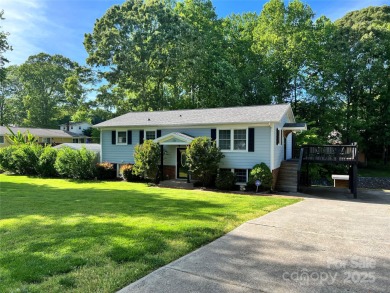 Lake Home For Sale in Mooresville, North Carolina