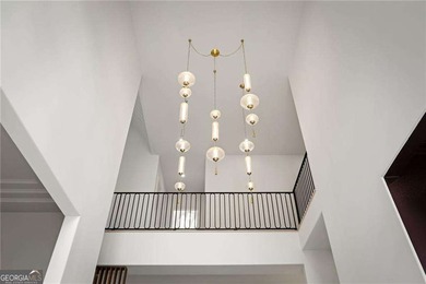 Crafted as a true statement piece, this extraordinary custom - photo 6