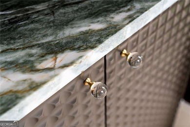 Crafted as a true statement piece, this extraordinary custom - photo 9