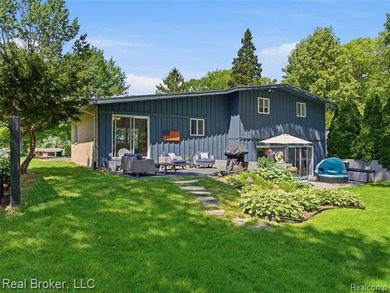 Stunning All-Sports Lakefront Living! Experience lake living at - photo 14