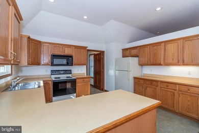 Priced almost $45,000 below Current Tax Assessment!! Come Home - photo 16
