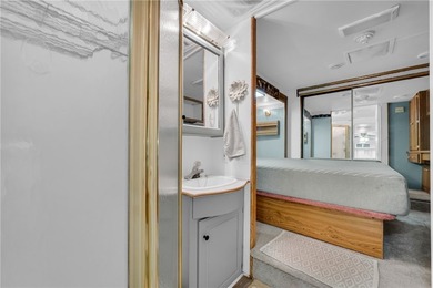 A beautifully maintained 1999 Presidential Glen RV is available - photo 16