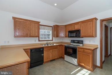 Priced almost $45,000 below Current Tax Assessment!! Come Home - photo 17