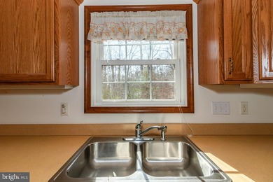 Priced almost $45,000 below Current Tax Assessment!! Come Home - photo 19