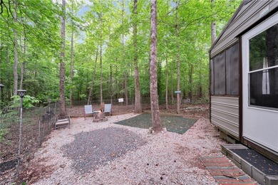 A beautifully maintained 1999 Presidential Glen RV is available - photo 23