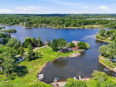 Stunning All-Sports Lakefront Living! Experience lake living at - photo 25