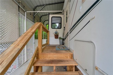 A beautifully maintained 1999 Presidential Glen RV is available - photo 31