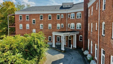 The Pence Springs Resort Hotel (most recently known as the - photo 34