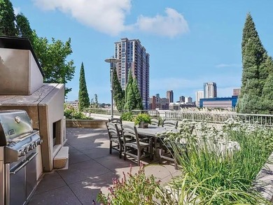 Welcome to unit #2003 at Skyscape. This 20th floor unit - photo 5