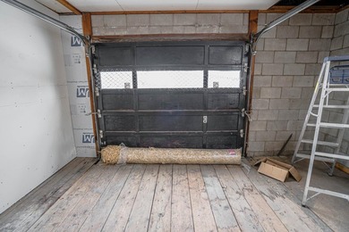 Unlock the potential of this versatile, fully-renovated - photo 15