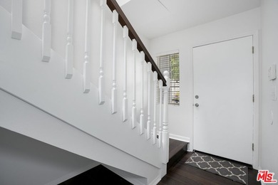 Welcome to this bright and stylish corner-unit 2-bedroom, 2-bath - photo 16