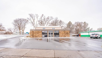 Unlock the potential of this versatile, fully-renovated - photo 18