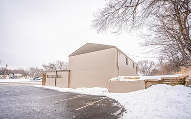 Unlock the potential of this versatile, fully-renovated - photo 20
