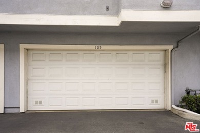 Welcome to this bright and stylish corner-unit 2-bedroom, 2-bath - photo 22
