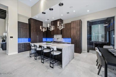 Welcome to Monacello Estates, the island's most exclusive gated - photo 31